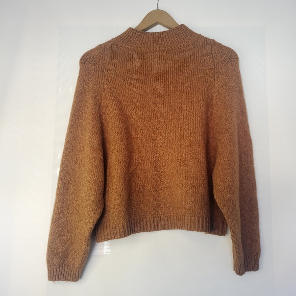 OLD NAVY Women's Size XS 35% recycled material cropped, Mock Turtleneck sweater - Picture 7 of 8